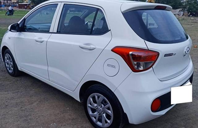 https://images10.gaadi.com/usedcar_image/3676176/original/processed_img2916498__usedcar_whatsappimage2023_07_05at23450pm_8171700219339_1700220016.jpeg?imwidth=6402