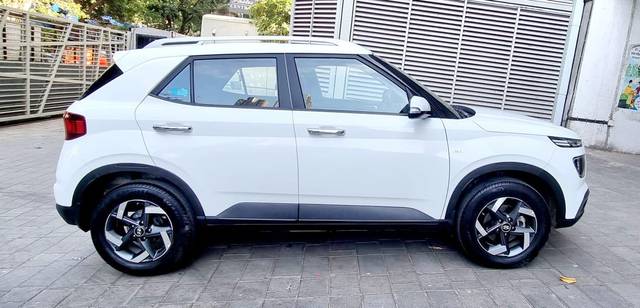 https://images10.gaadi.com/usedcar_image/3676193/original/processed_img2916510__usedcar_whatsappimage2023_05_22at112846_1301700220816_1700220835.jpeg?imwidth=6401