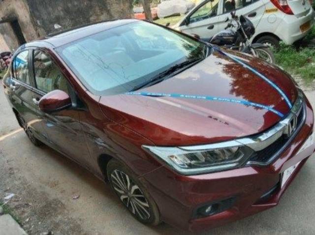 https://images10.gaadi.com/usedcar_image/3676258/original/processed_img2916553__used_car_2916553_1700223082.jpg?imwidth=6400
