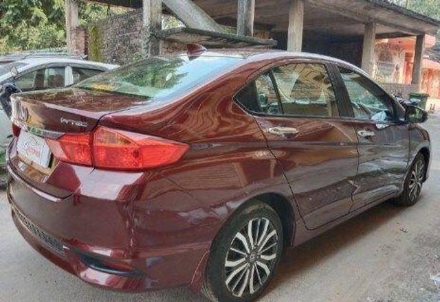 https://images10.gaadi.com/usedcar_image/3676258/original/processed_img2916553__used_car_2916553_1700223089.jpg?imwidth=6401