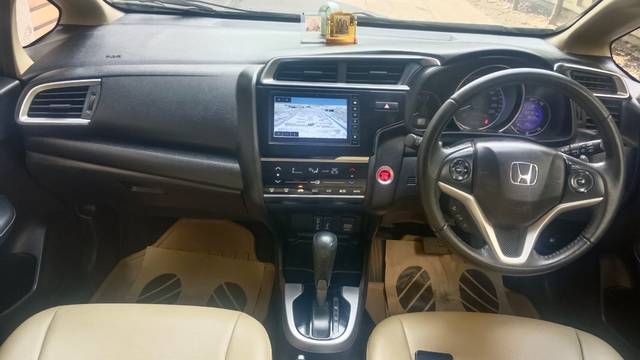 https://images10.gaadi.com/usedcar_image/3676329/original/img2916594__usedcar_img_20231117_wa0003_3511700224819_1700224844.jpg?imwidth=6402