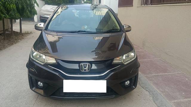 https://images10.gaadi.com/usedcar_image/3676329/original/processed_img2916594__usedcar_img_20231117_wa0011_2916594_1700644026.jpg?imwidth=6400