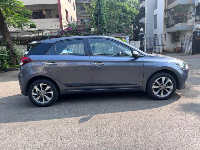 https://images10.gaadi.com/usedcar_image/3676342/original/processed_img2916601__usedcar_whatsappimage2023_11_12at60906pm_1__2916601_1700227152.jpeg?imwidth=6401