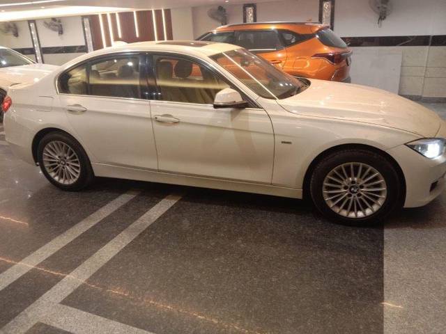 https://images10.gaadi.com/usedcar_image/3676505/original/processed_ce9e44e5-0c33-41ed-a3d1-acb348e60a6e.jpeg?imwidth=6401