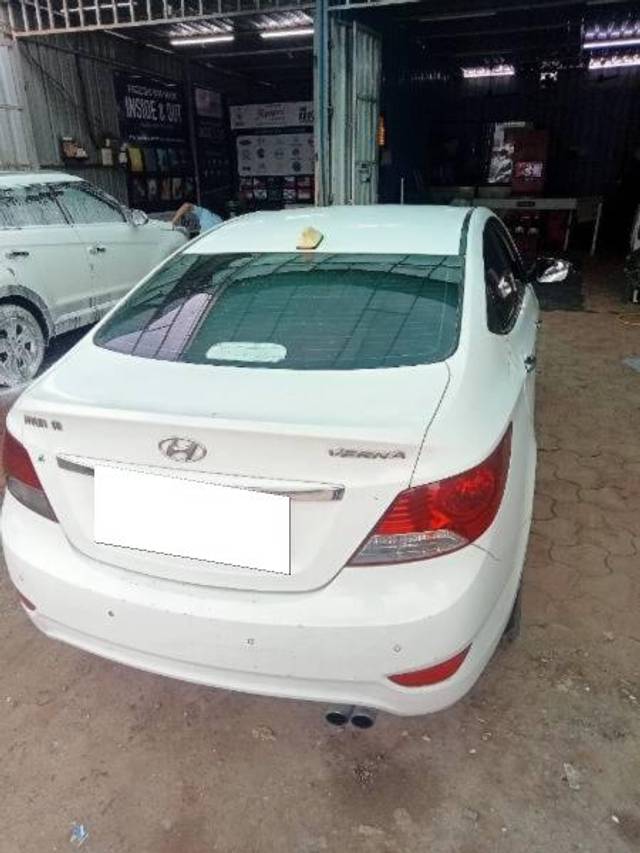 https://images10.gaadi.com/usedcar_image/3676612/original/processed_9d2eb87a-3630-4b50-8682-bda59a6ecc4b.jpg?imwidth=6401