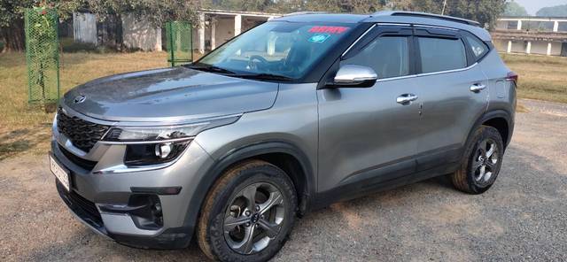 https://images10.gaadi.com/usedcar_image/3676769/original/processed_f9954cdb-825d-4c50-aa16-332d49e4ceef.jpg?imwidth=6400