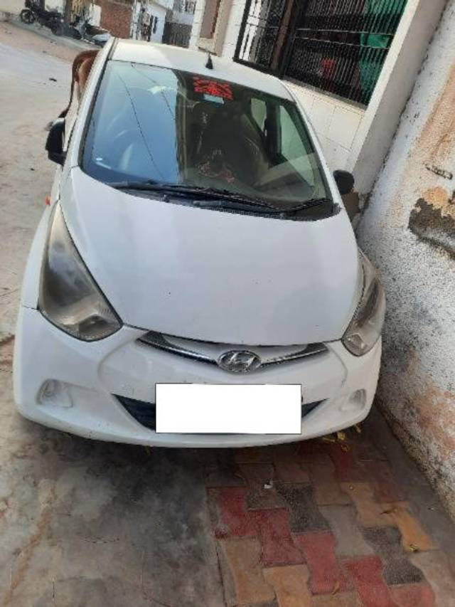 https://images10.gaadi.com/usedcar_image/3676830/original/processed_e97679a4-cab0-4022-8bf8-a0e63ec306f1.jpg?imwidth=6400
