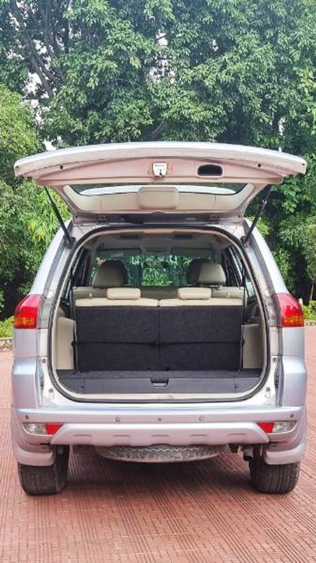 https://images10.gaadi.com/usedcar_image/3676870/original/processed_76184c0d-f464-41bf-aab6-f32177938832.png?imwidth=6402