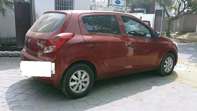 https://images10.gaadi.com/usedcar_image/3676875/original/processed_img2916736__usedcar_16_5701700268608_1700268635.jpeg?imwidth=6401