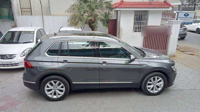 https://images10.gaadi.com/usedcar_image/3676879/original/processed_img2916738__usedcar_16_5701700268990_1700269011.jpeg?imwidth=6401