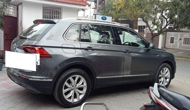 https://images10.gaadi.com/usedcar_image/3676879/original/processed_img2916738__usedcar_19_5701700268990_1700269012.jpeg?imwidth=6402