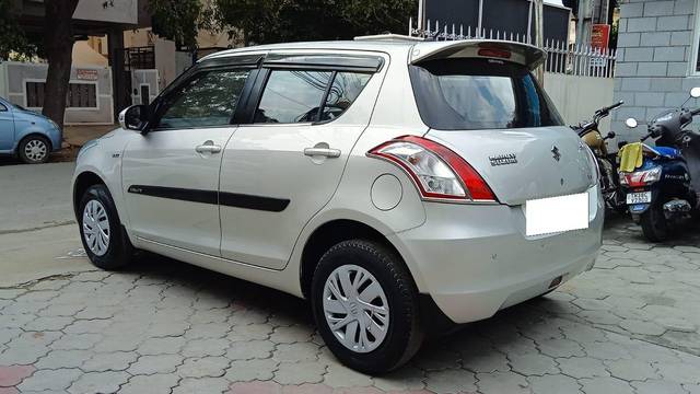 https://images10.gaadi.com/usedcar_image/3676935/original/processed_img2916741__usedcar_15_5701700276811_1700276843.jpeg?imwidth=6402