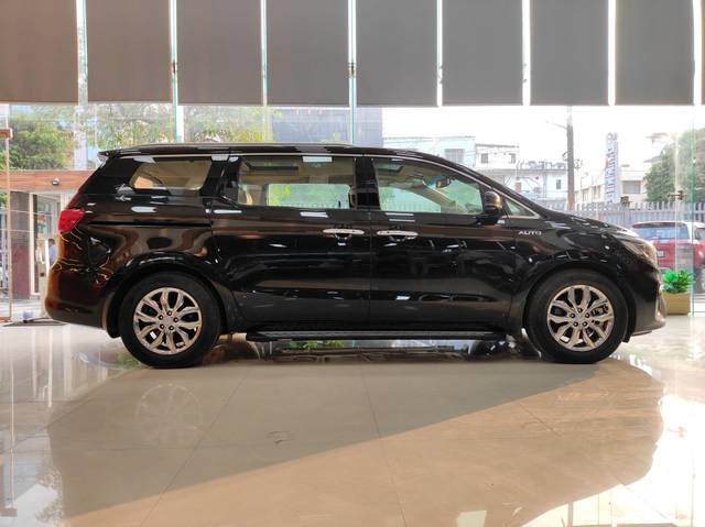 https://images10.gaadi.com/usedcar_image/3676943/original/processed_img2916745__used_car_2916745_1700277629.jpg?imwidth=6401