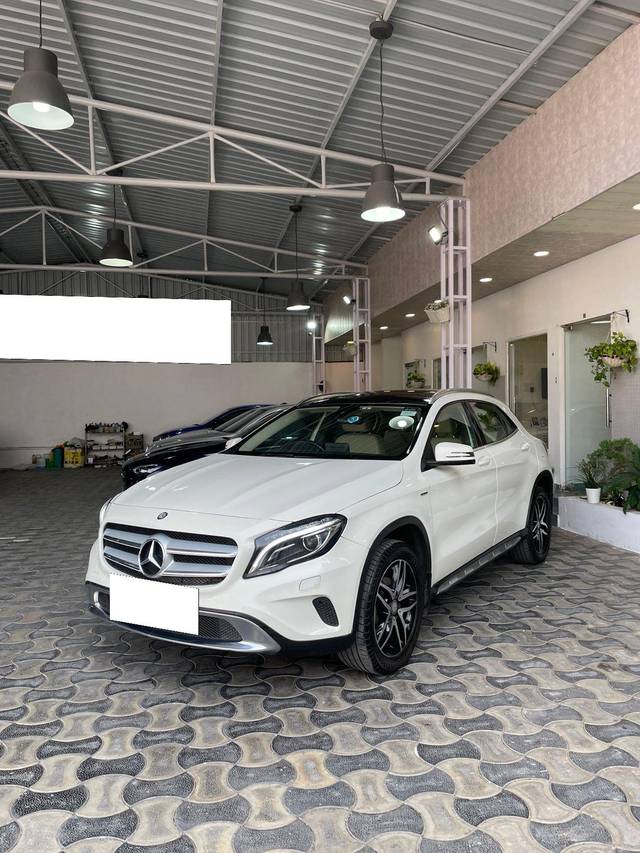 https://images10.gaadi.com/usedcar_image/3676981/original/processed_img2916754__used_car_2916754_1700280669.jpg?imwidth=6400