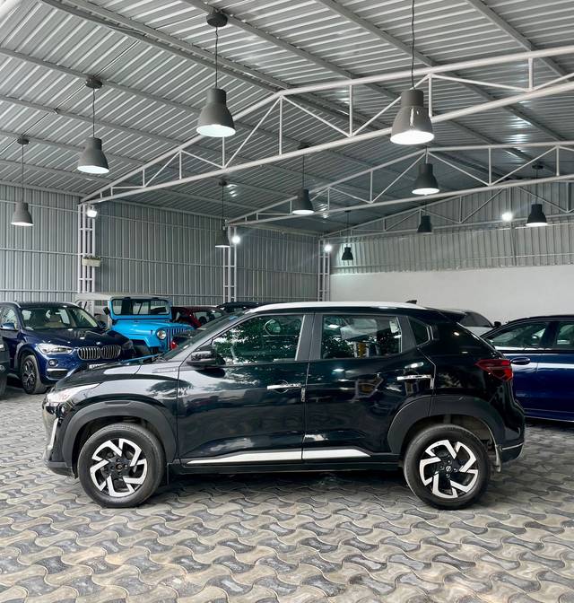 https://images10.gaadi.com/usedcar_image/3676987/original/img2916757__used_car_2916757_1700280827.jpg?imwidth=6402