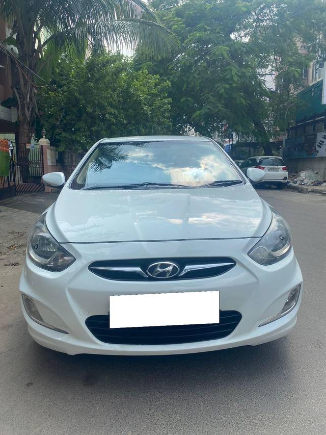 https://images10.gaadi.com/usedcar_image/3677168/original/processed_img2916839__used_car_2916839_1700288480.jpg?imwidth=6402