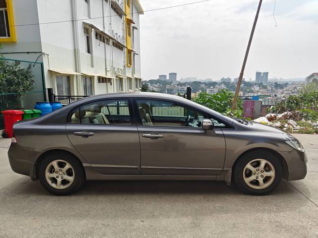 https://images10.gaadi.com/usedcar_image/3677218/original/img2916870__used_car_2916870_1700289551.jpg?imwidth=6401