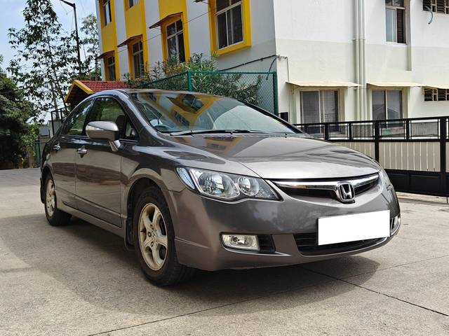 https://images10.gaadi.com/usedcar_image/3677218/original/processed_img2916870__used_car_2916870_1700289549.jpg?imwidth=6400