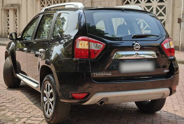 https://images10.gaadi.com/usedcar_image/3677221/original/processed_img2916871__used_car_2916871_1700289611.jpg?imwidth=6402