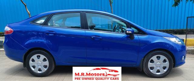 https://images10.gaadi.com/usedcar_image/3677243/original/processed_img2916883__used_car_2916883_1700290296.jpg?imwidth=6401