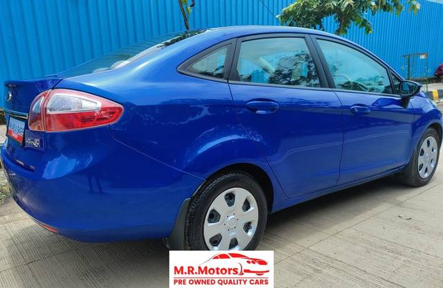 https://images10.gaadi.com/usedcar_image/3677243/original/processed_img2916883__used_car_2916883_1700290301.jpg?imwidth=6402