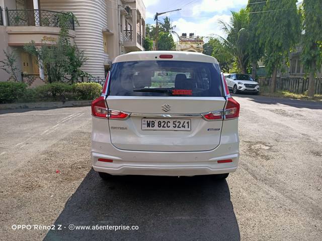 https://images10.gaadi.com/usedcar_image/3677351/original/processed_img2916948__usedcar_img20231117123456_113111700292880_1700292906.jpg?imwidth=6402