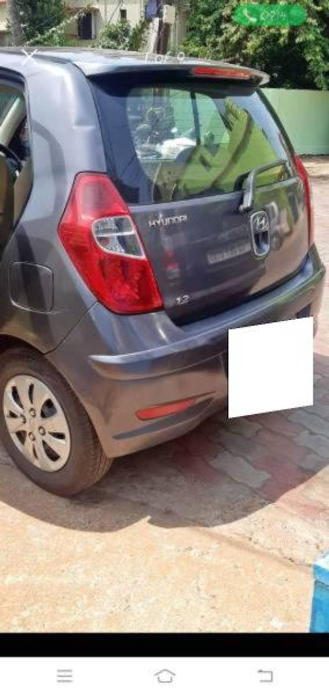 https://images10.gaadi.com/usedcar_image/3677444/original/processed_101c70c8-c294-42e6-8b39-0c2b4a199d1d.jpg?imwidth=6401
