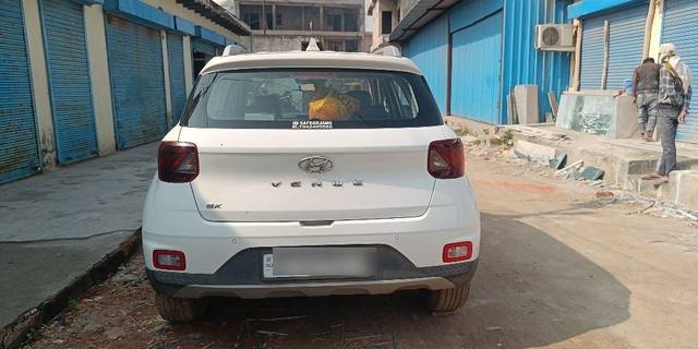 https://images10.gaadi.com/usedcar_image/3677465/original/11__VCC_1818247_96_1699688889.jpg?imwidth=6402