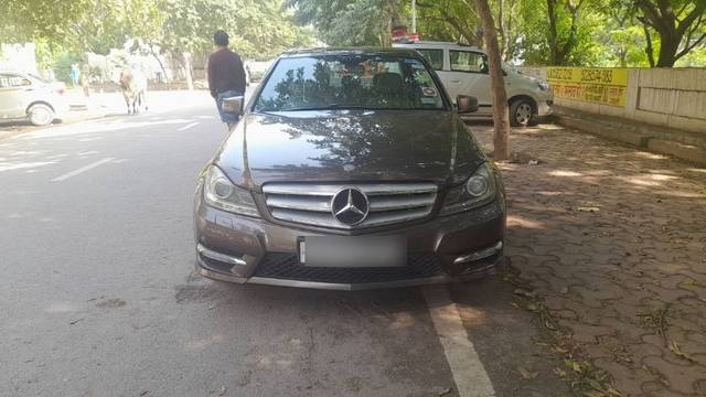 https://images10.gaadi.com/usedcar_image/3677476/original/11__VCC_1818234_94_1699690389.jpg?imwidth=6401