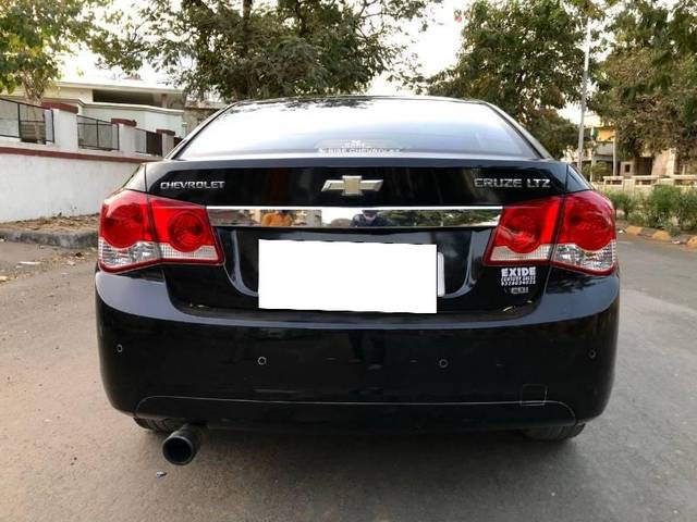 https://images10.gaadi.com/usedcar_image/3677535/original/processed_50f05546-13dd-469d-ac94-8edb479f7cfa.jpg?imwidth=6401