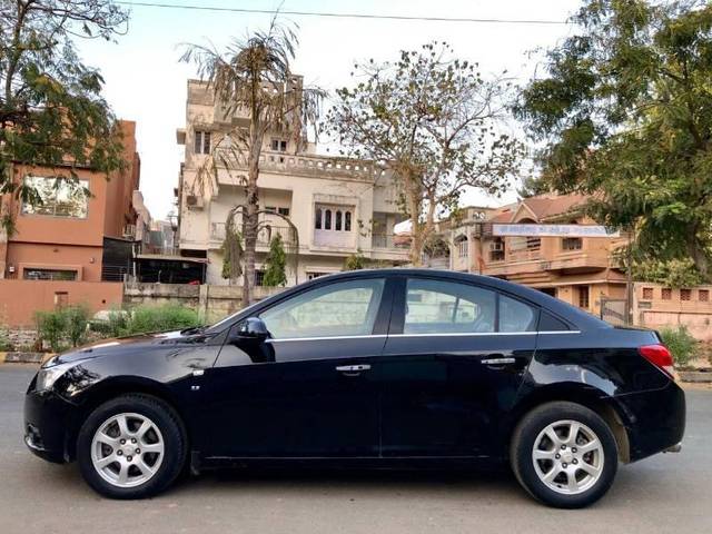 https://images10.gaadi.com/usedcar_image/3677535/original/processed_f870cd56-5eb8-48c0-8076-b9234c6eec15.jpg?imwidth=6402