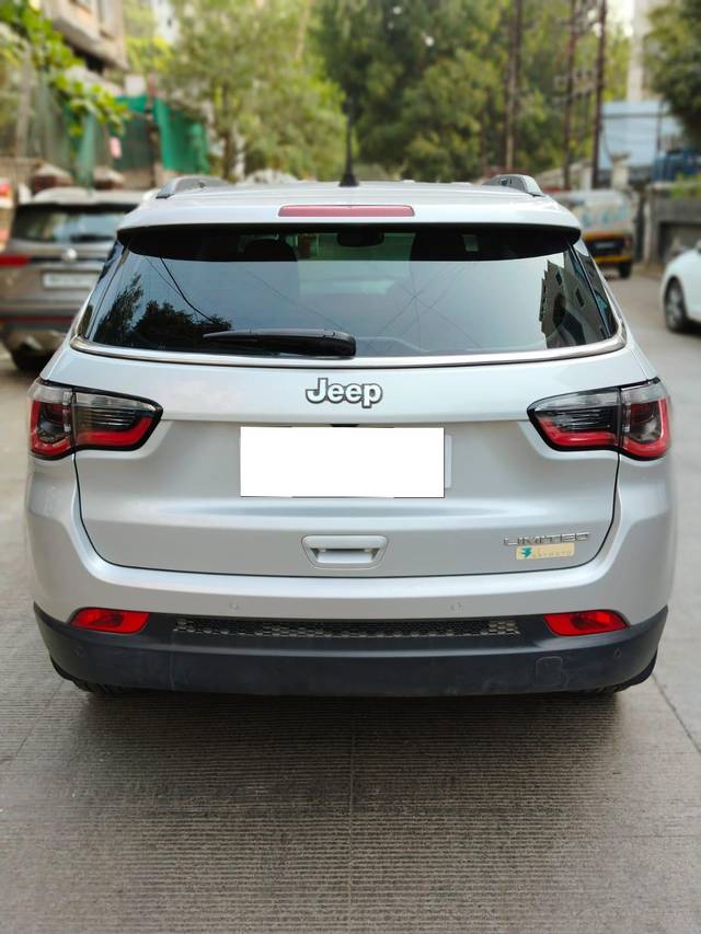 https://images10.gaadi.com/usedcar_image/3677564/original/processed_img2917063__used_car_2917063_1700299196.jpg?imwidth=6401