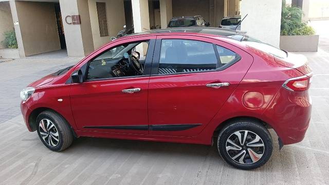 https://images10.gaadi.com/usedcar_image/3677592/original/11__VCC_IMG_1699684675557_1818209_95_1699684951.jpg?imwidth=6401