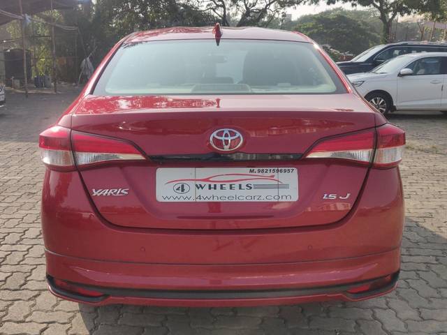 https://images10.gaadi.com/usedcar_image/3677628/original/processed_img2917102__usedcar_whatsappimage2023_11_18at42805pm_2__2917102_1700309491.jpeg?imwidth=6402