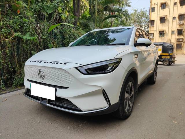 https://images10.gaadi.com/usedcar_image/3677653/original/processed_img2917116__usedcar_whatsappimage2023_11_17at112918am_1111700300908_1700300917.jpeg?imwidth=6402