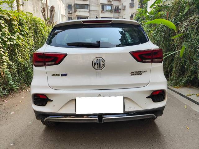 https://images10.gaadi.com/usedcar_image/3677653/original/processed_img2917116__usedcar_whatsappimage2023_11_17at112920am_2__1111700300908_1700300918.jpeg?imwidth=6401