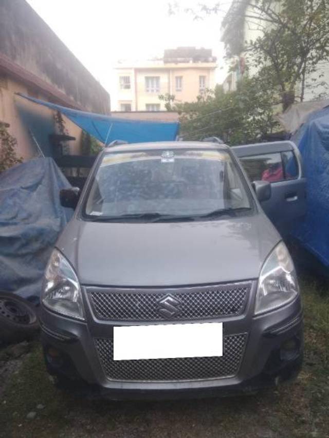 https://images10.gaadi.com/usedcar_image/3677676/original/processed_3293eb78-880c-4d23-9895-523f4d371055.jpg?imwidth=6402