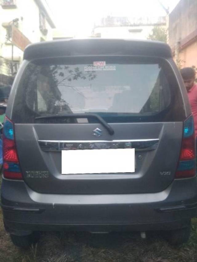 https://images10.gaadi.com/usedcar_image/3677676/original/processed_3e771791-1e11-4727-8f3c-ea3f316dedf2.jpg?imwidth=6401