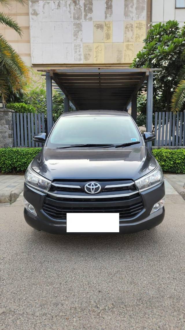 https://images10.gaadi.com/usedcar_image/3677686/original/processed_img2917136__used_car_2917136_1700301823.jpg?imwidth=6400