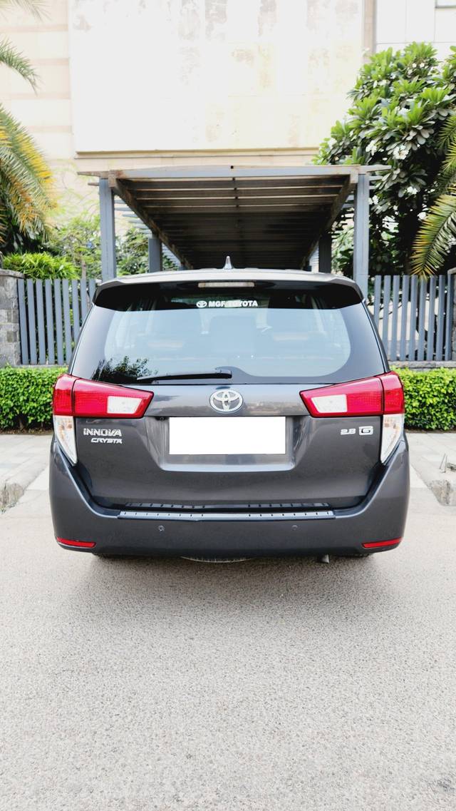 https://images10.gaadi.com/usedcar_image/3677686/original/processed_img2917136__used_car_2917136_1700301824.jpg?imwidth=6402
