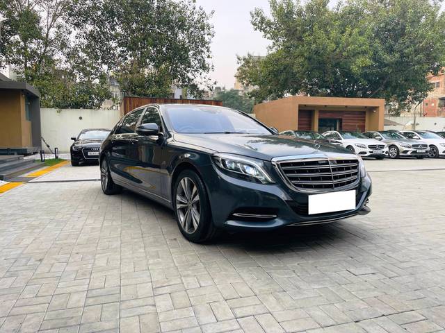https://images10.gaadi.com/usedcar_image/3677703/original/processed_img2917147__usedcar_1_31__10151700302285_1700302334.jpeg?imwidth=6400