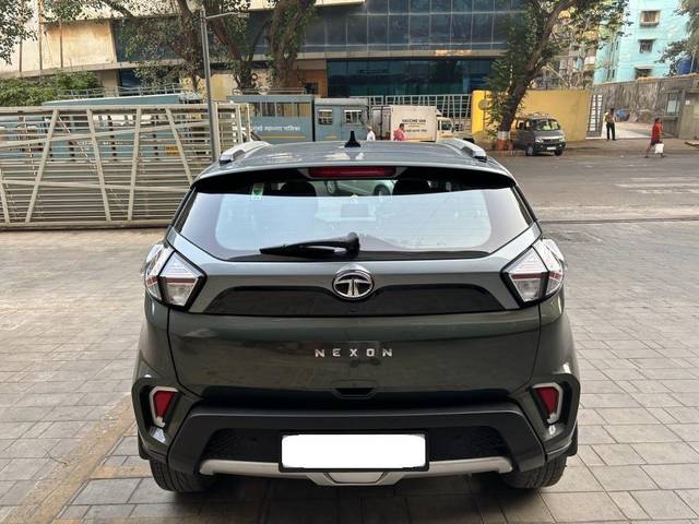 https://images10.gaadi.com/usedcar_image/3677708/original/processed_img2917149__usedcar_whatsappimage2023_11_18at120237_2917149_1700302634.jpeg?imwidth=6402