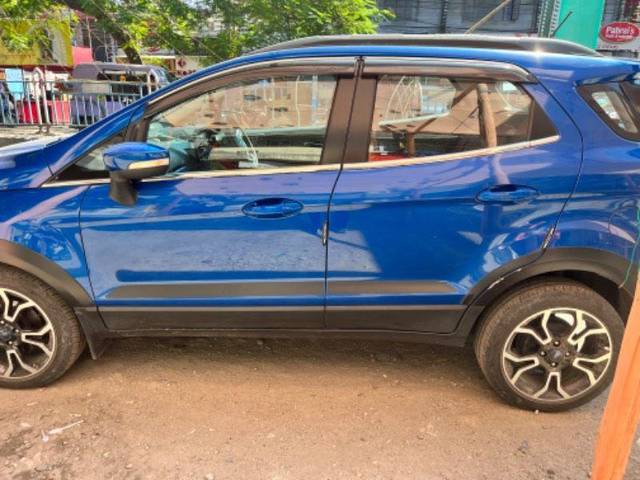 https://images10.gaadi.com/usedcar_image/3677728/original/processed_a5b976ed-caad-46a6-be70-b6694bca916d.jpeg?imwidth=6401