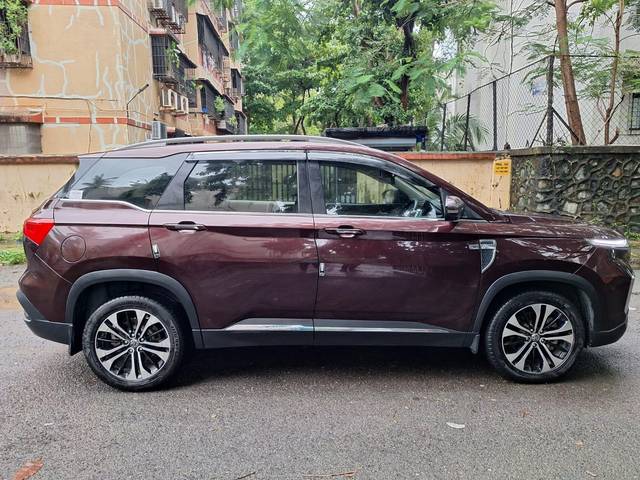 https://images10.gaadi.com/usedcar_image/3677759/original/processed_img2917183__usedcar_4_1251700303030_1700303416.jpeg?imwidth=6401