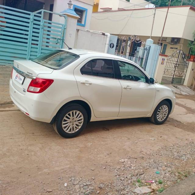 https://images10.gaadi.com/usedcar_image/3677790/original/processed_img2917201__used_car_2917201_1700304720.jpg?imwidth=6401