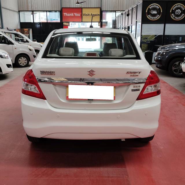 https://images10.gaadi.com/usedcar_image/3677804/original/processed_img2917212__used_car_2917212_1700306255.jpg?imwidth=6402