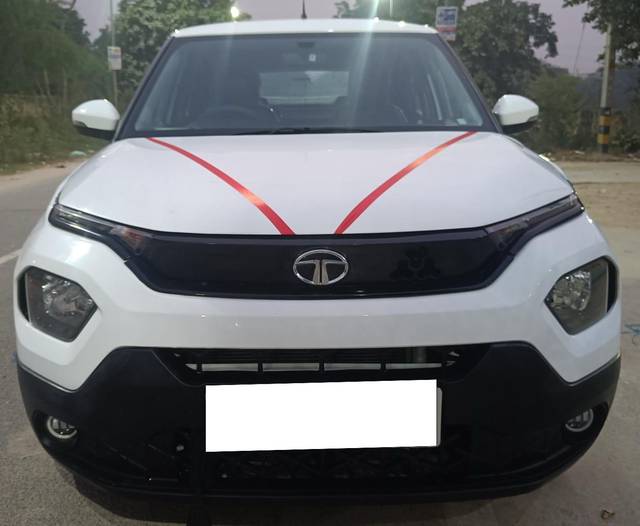 https://images10.gaadi.com/usedcar_image/3677867/original/processed_img2917244__used_car_2917244_1700306941.jpg?imwidth=6400