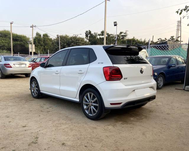 https://images10.gaadi.com/usedcar_image/3678038/original/processed_img2917353__usedcar_img_6272_2917353_1700313753.jpg?imwidth=6402