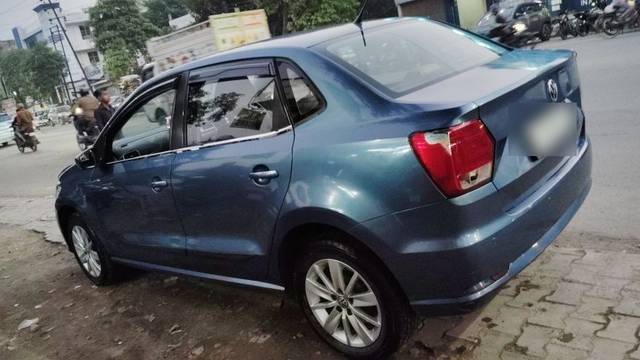 https://images10.gaadi.com/usedcar_image/3678060/original/11__VCC_1818512_95_1699708115.jpg?imwidth=6402