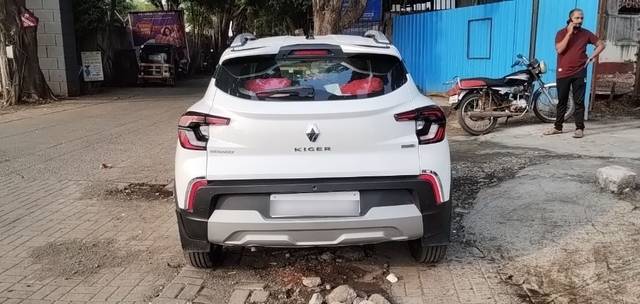https://images10.gaadi.com/usedcar_image/3678061/original/11__VCC_1818457_96_1699705516.jpg?imwidth=6402